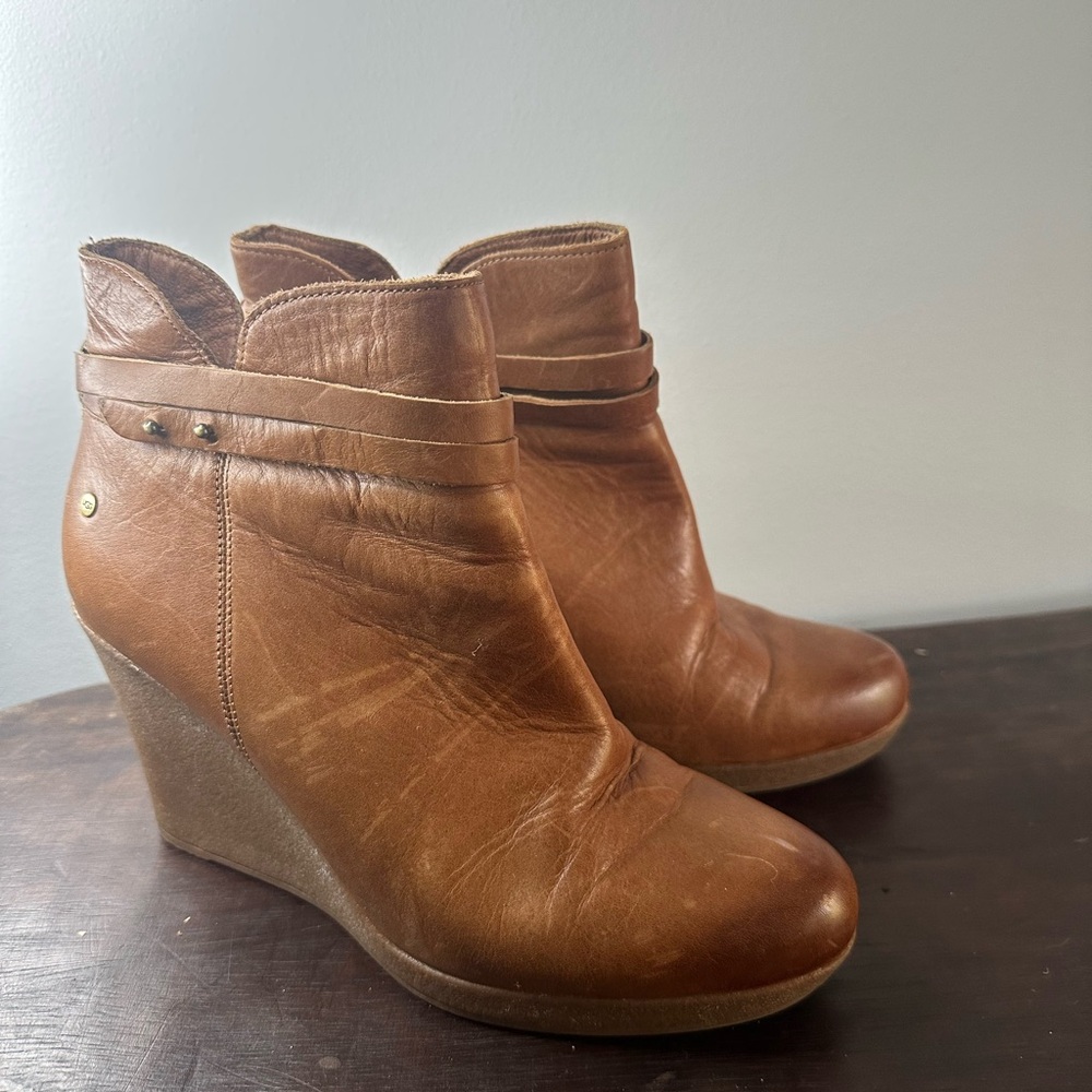 Ugg Two way Dress Leather Wedge Ankle Boots, Dark Carmel. Size 9